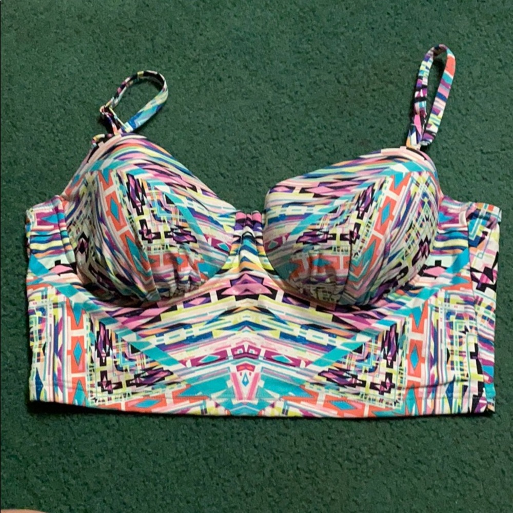 Kenneth Cole reaction bathing suit top